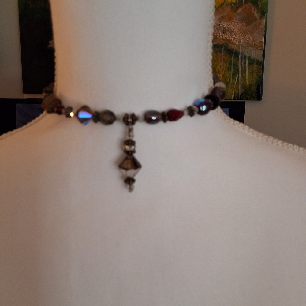Chic Beaded Necklace with Red and Brown Accents